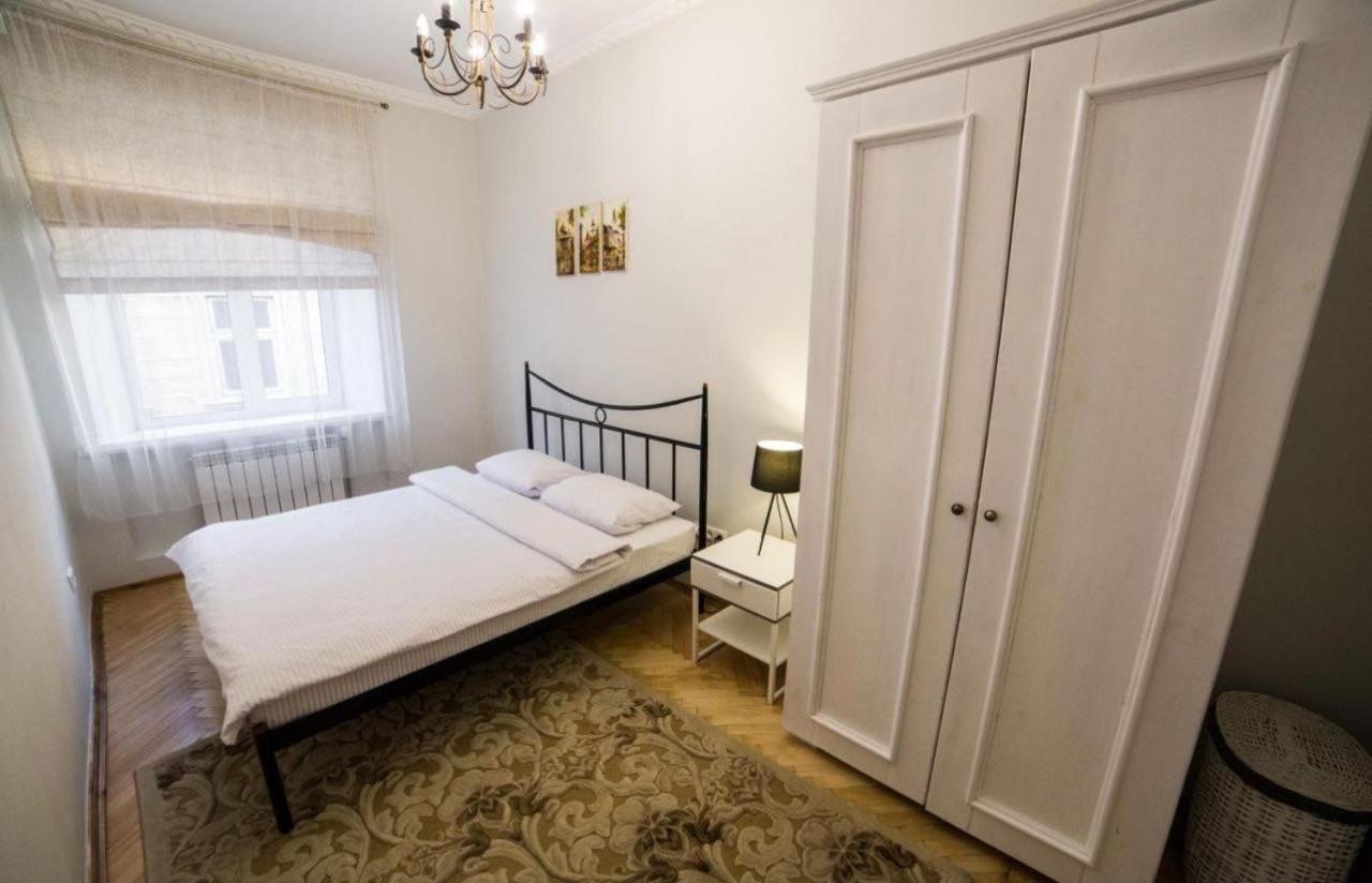 Vidfort Вірменська Lviv Luaran gambar