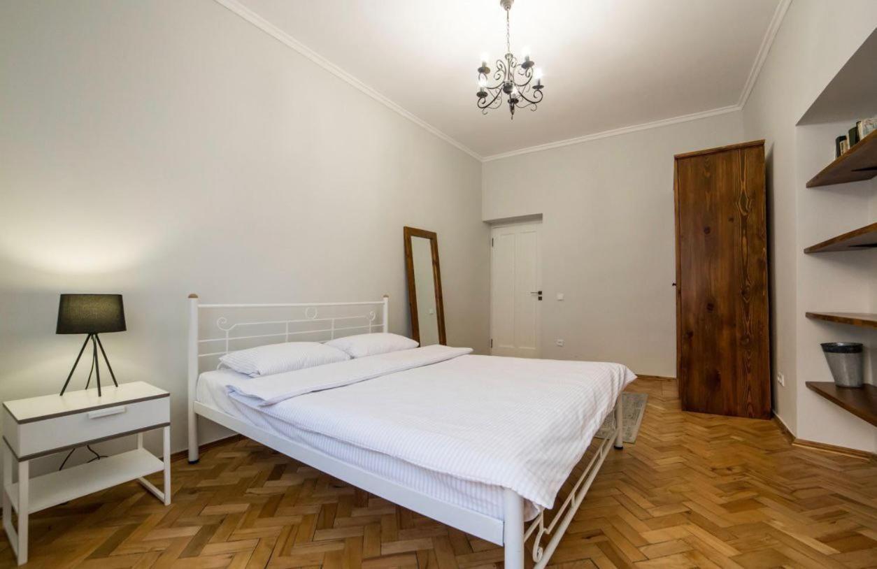 Vidfort Вірменська Lviv Luaran gambar